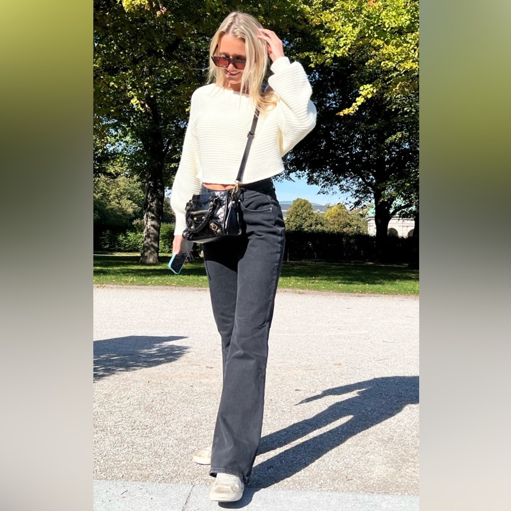 H&M Women's Faded Black Straight Flare Leg Jeans